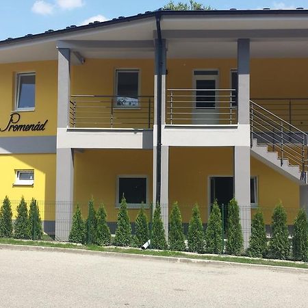 Promenad Apartmany Veľký Meder Exteriör bild