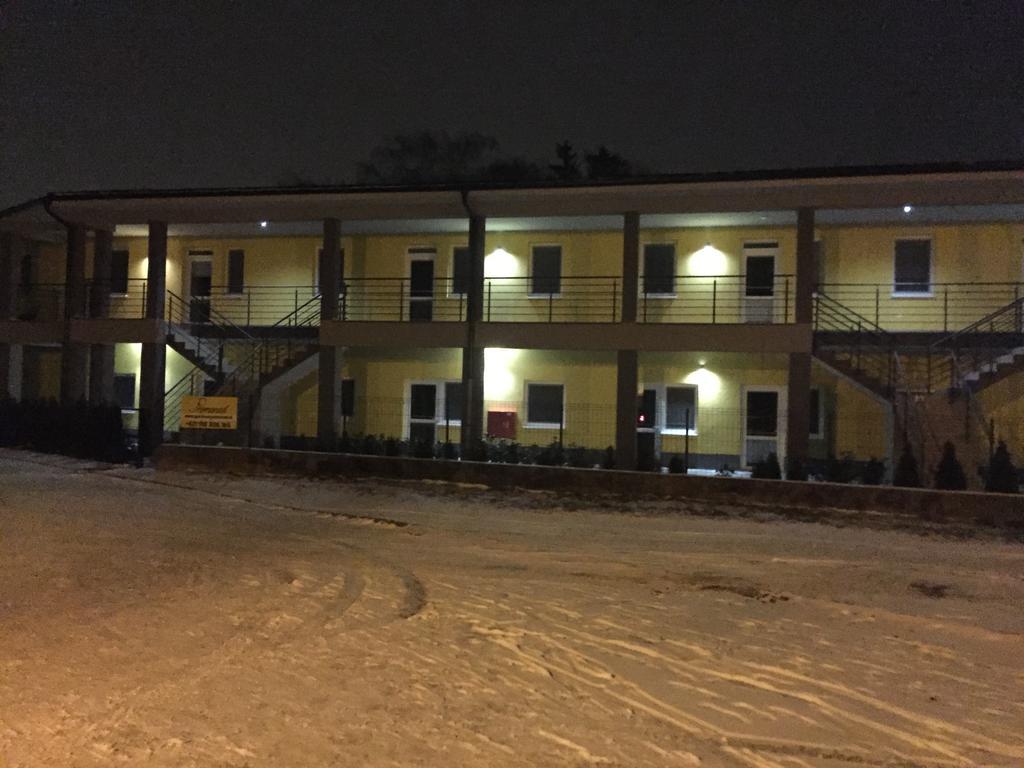 Promenad Apartmany Veľký Meder Exteriör bild