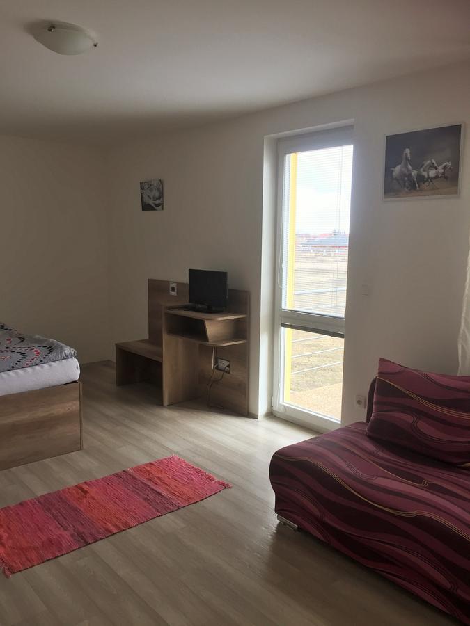Promenad Apartmany Veľký Meder Exteriör bild